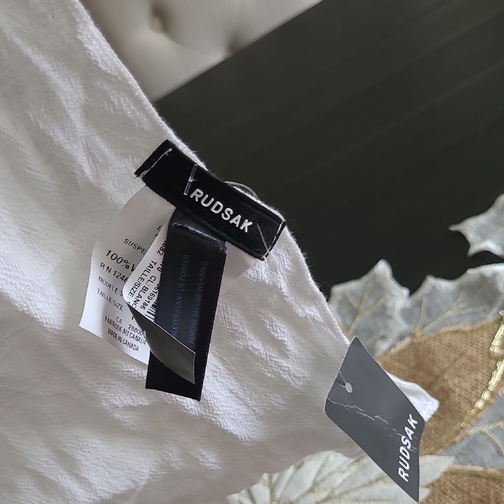 NWT RUDSAK White Scarf - Picture 3 of 6
